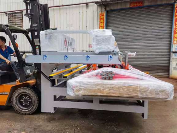全自動2400型巖板數(shù)控三刀切割機