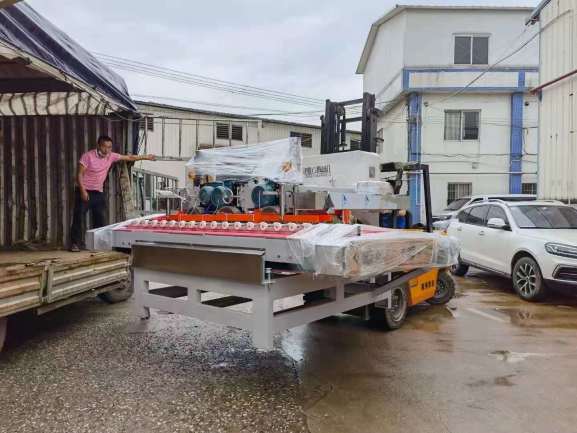全自動2400型巖板數(shù)控三刀切割機