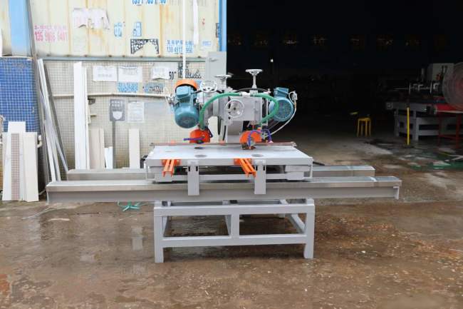 1800型手推數(shù)控雙刀切割機